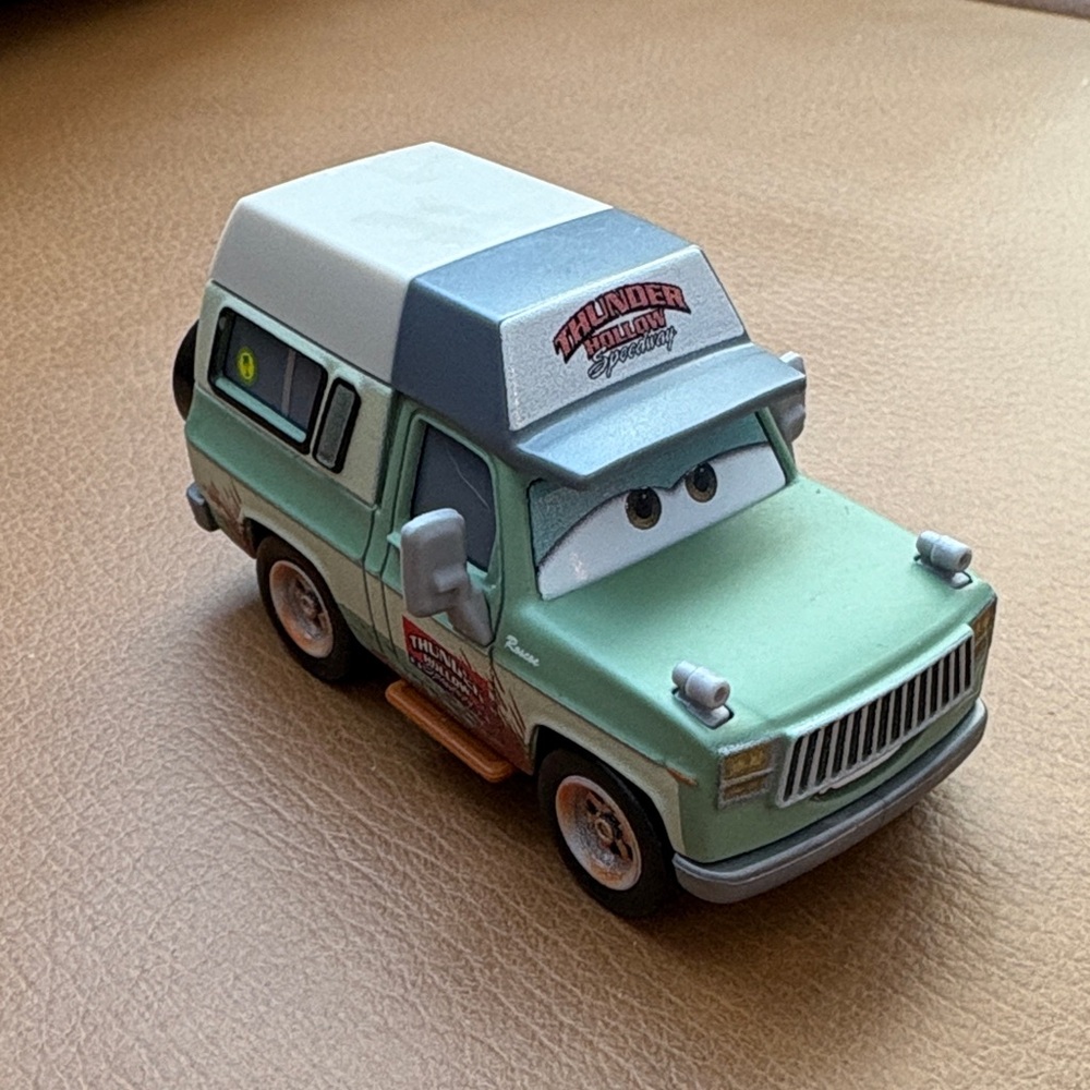 Disney Pixar Cars - Thunder Hollow 1:55